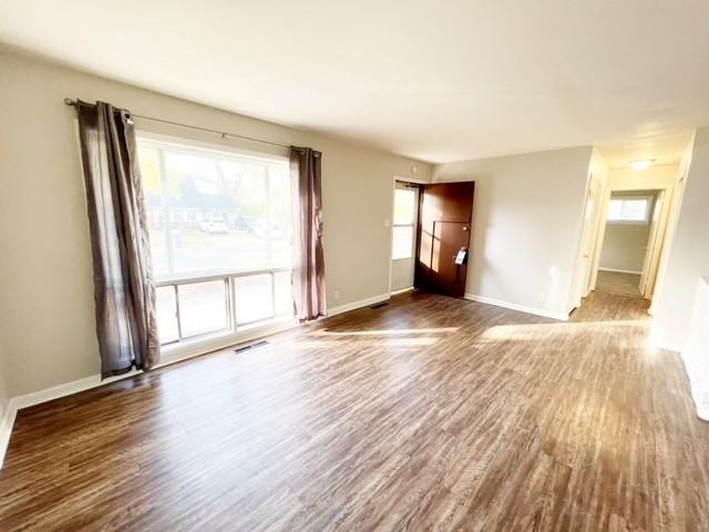 6054 E 39th St - Photo 3 of 14