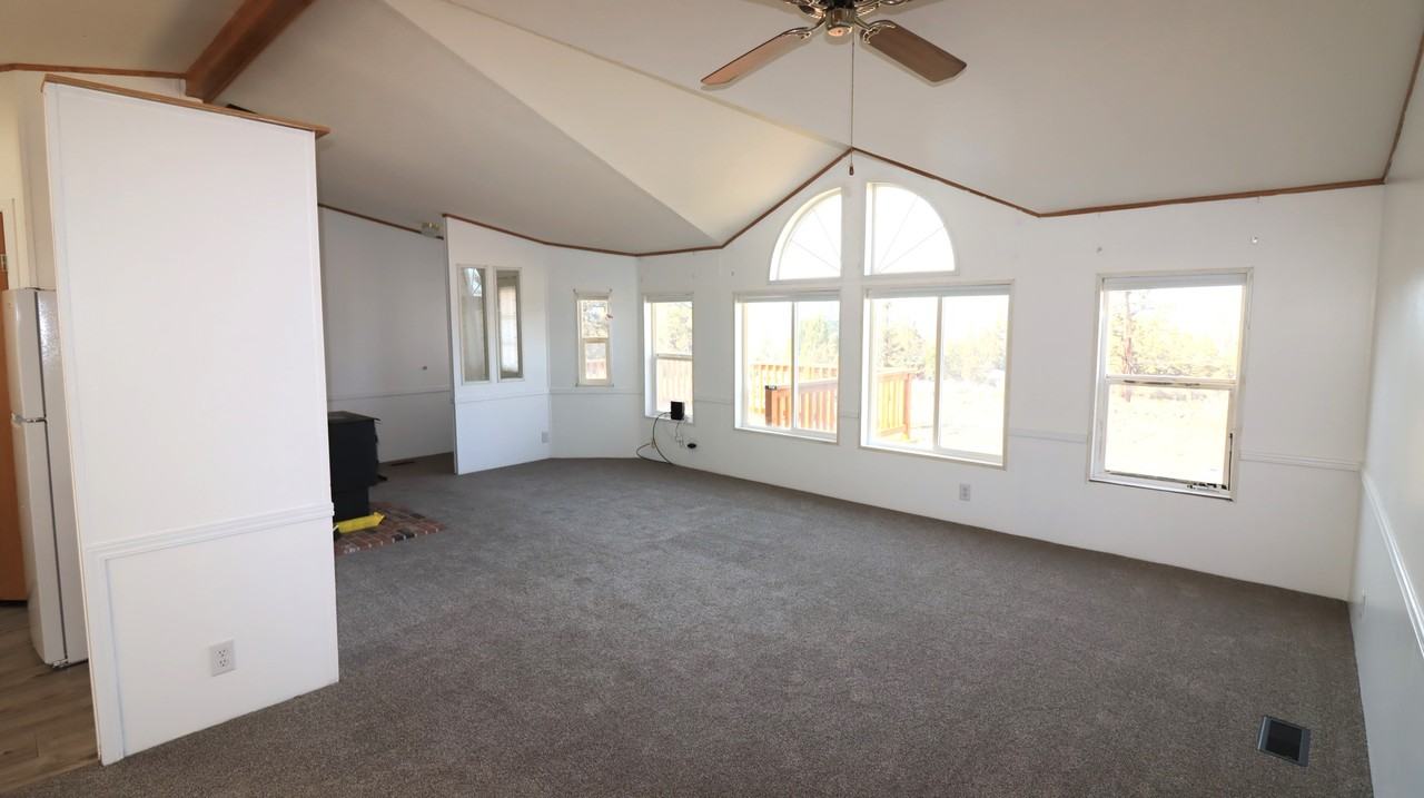 65709 93rd St - Photo 3 of 34