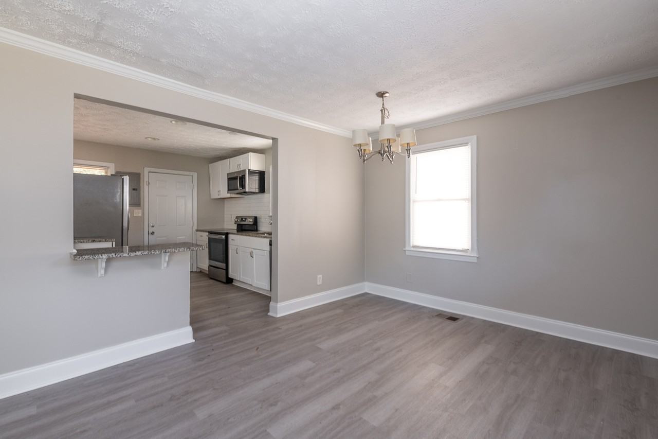 2153 Burroughs Ave Se - Photo 4 of 17