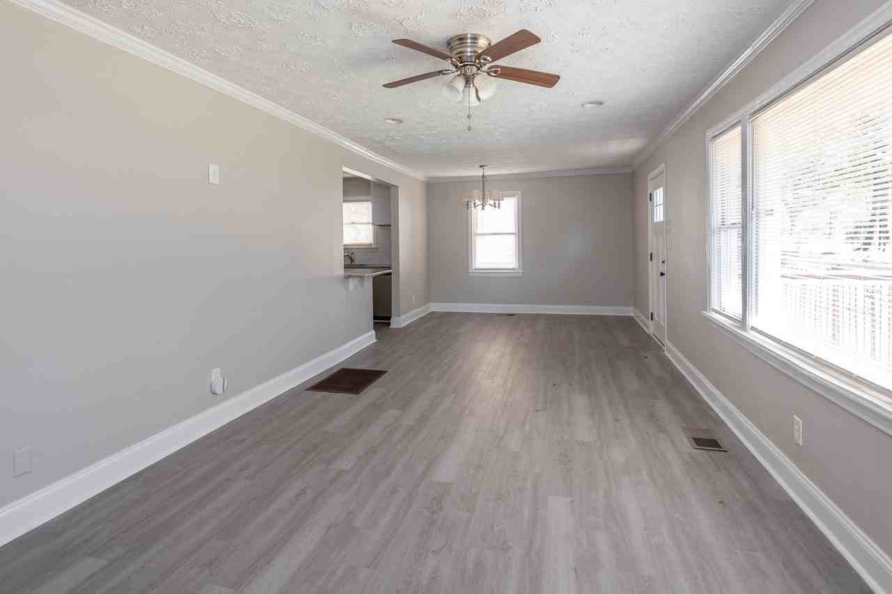 2153 Burroughs Ave Se - Photo 5 of 17