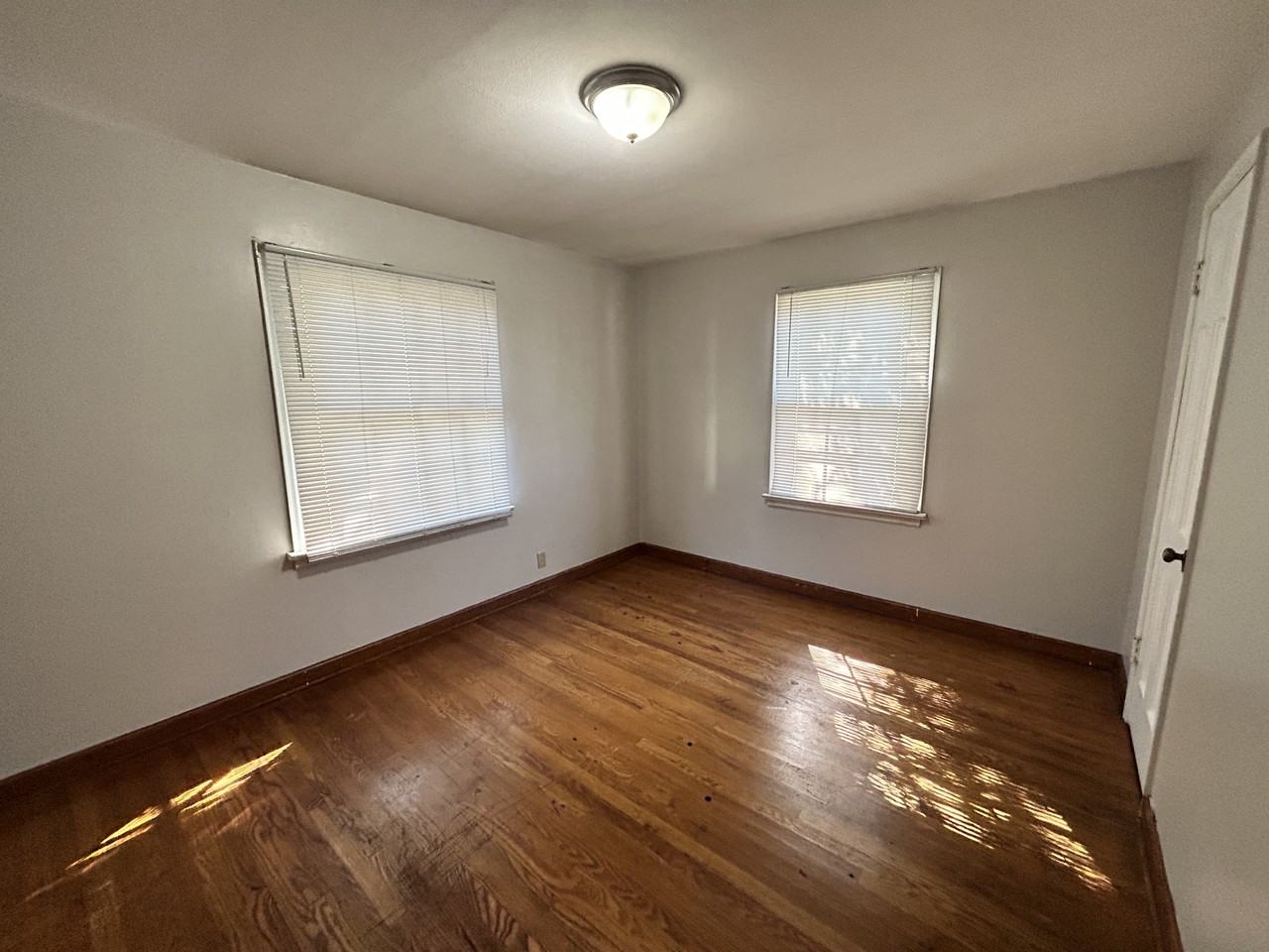 7500 Haywood Dr - Photo 2 of 4