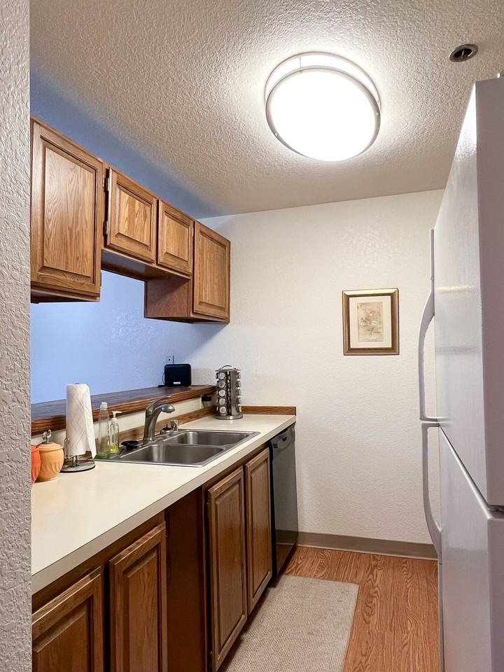 1170 Denali St #1 - Photo 5 of 15