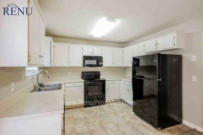 4509 Highland Ridge Dr - Photo 3 of 17