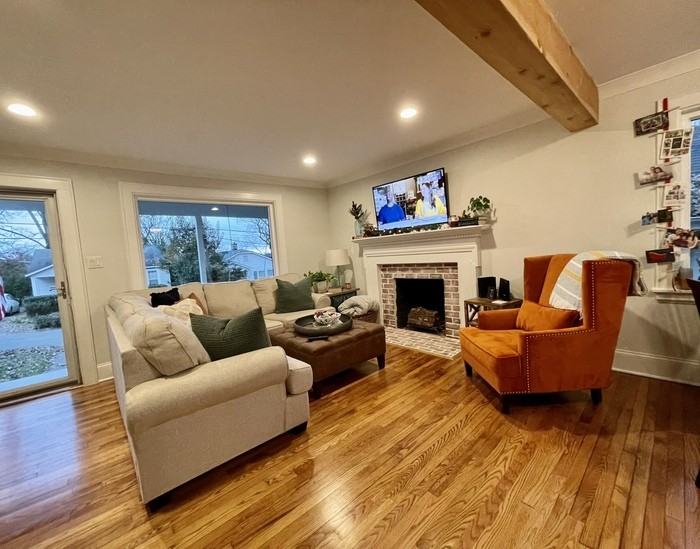 1605 Onslow Dr - Photo 2 of 10