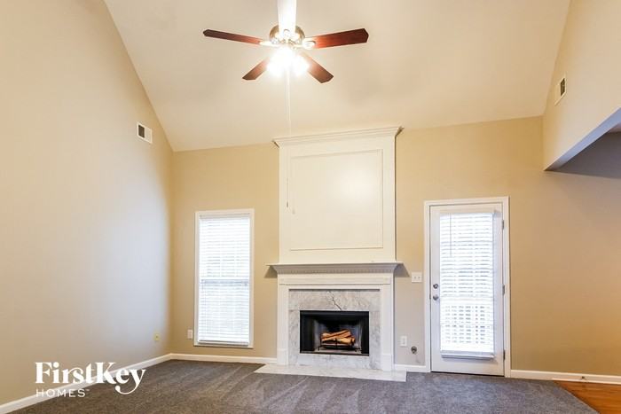 417 Victory Commons Way - Photo 3 of 15