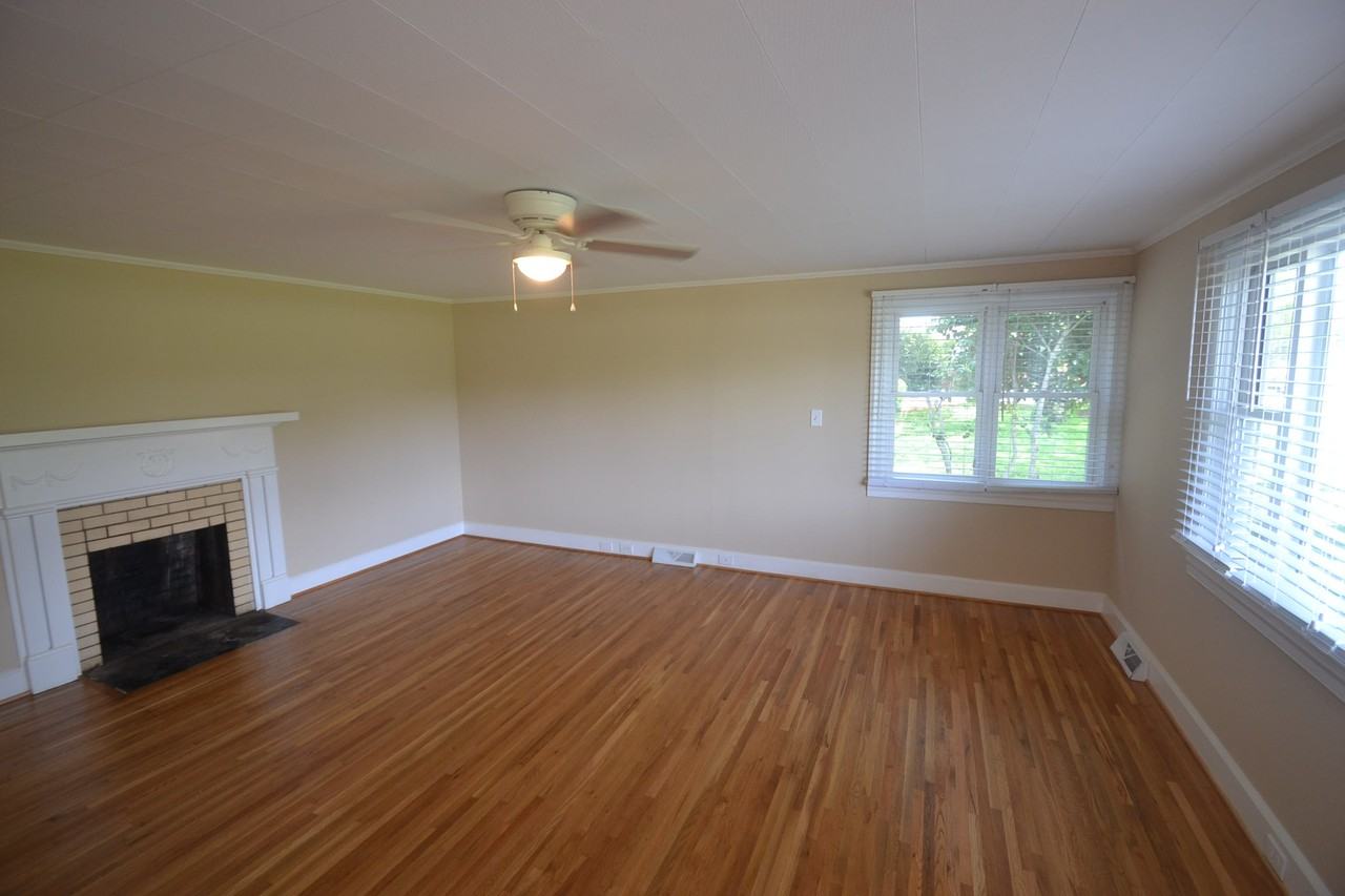 812 Rogers Lake Rd - Photo 3 of 10