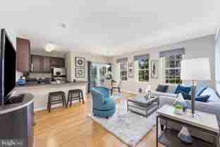 198 Camelot Ct - Photo 1 of 1