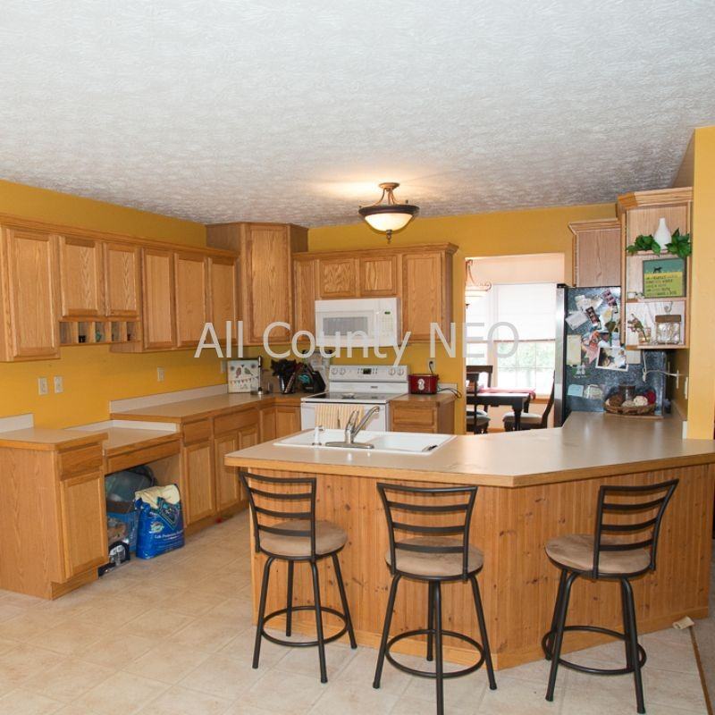 4098 Whispering Springs Ln - Photo 3 of 8