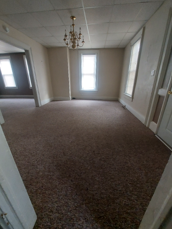 718 W Jackson St #1stFL - Photo 2 of 14