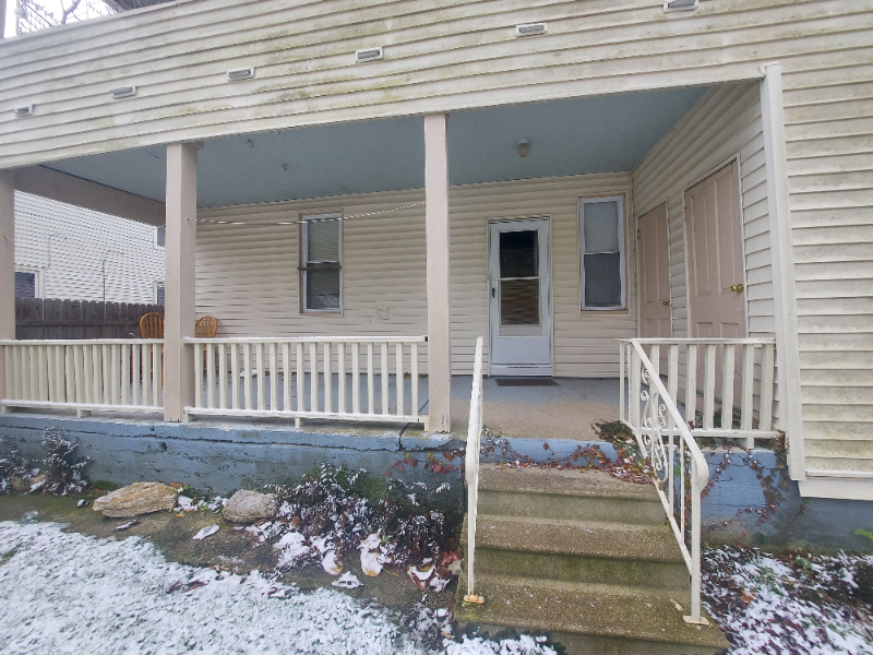 718 W Jackson St #1stFL - Photo 3 of 14