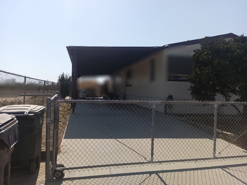 427 E Tulare St - Photo 2 of 4