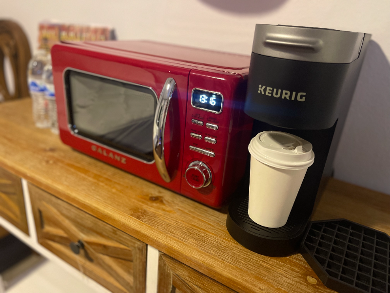 22053 Highland St - Photo 3 of 50