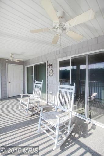 28 McMullens Warf Ct #2E - Photo 2 of 22