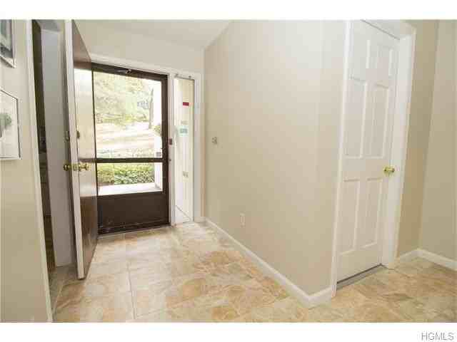 16 Talcott Rd - Photo 3 of 25