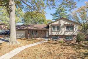 featured image of 710 Earl Lee Dr #1