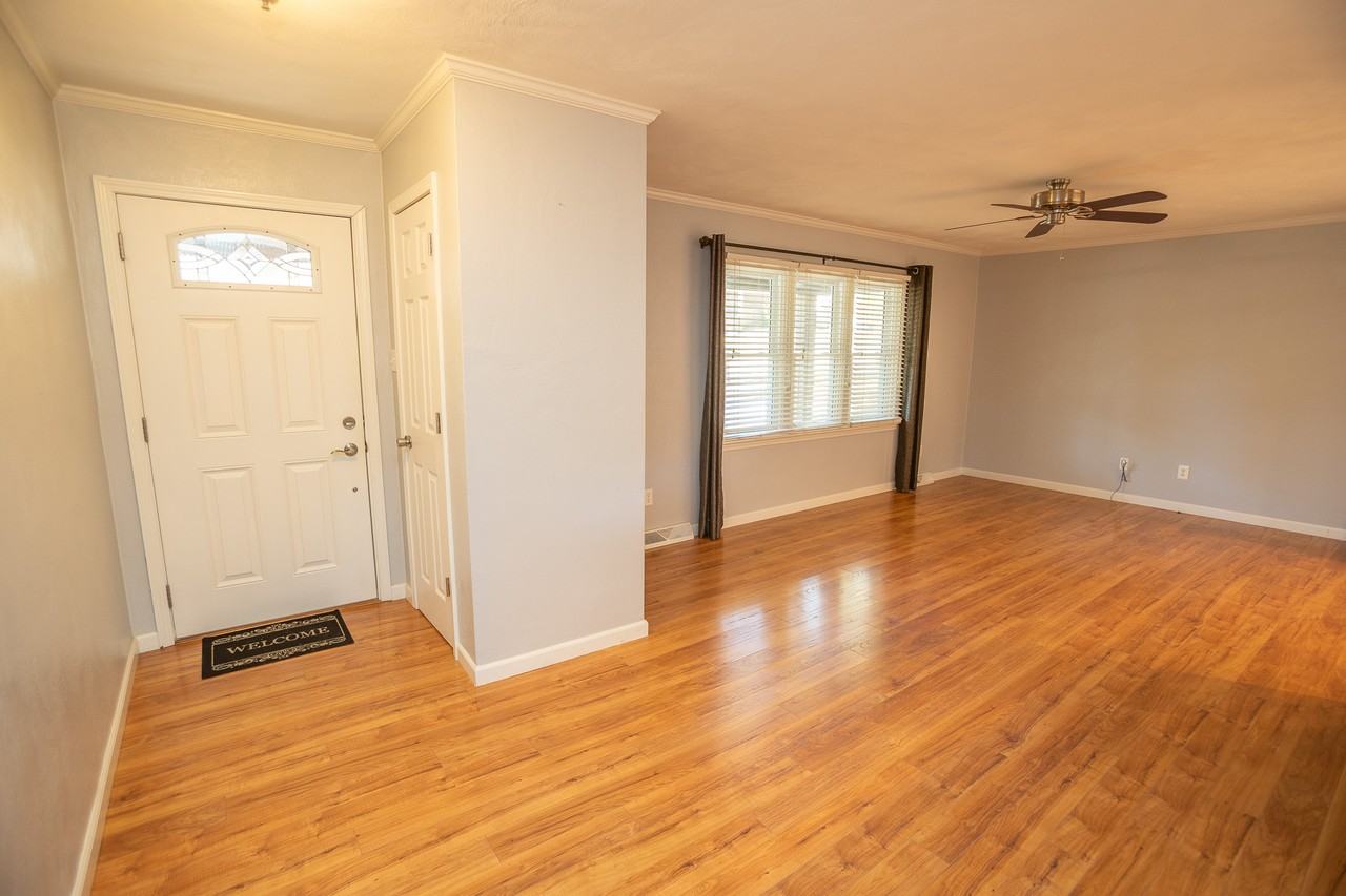 710 Earl Lee Dr #1 - Photo 3 of 35