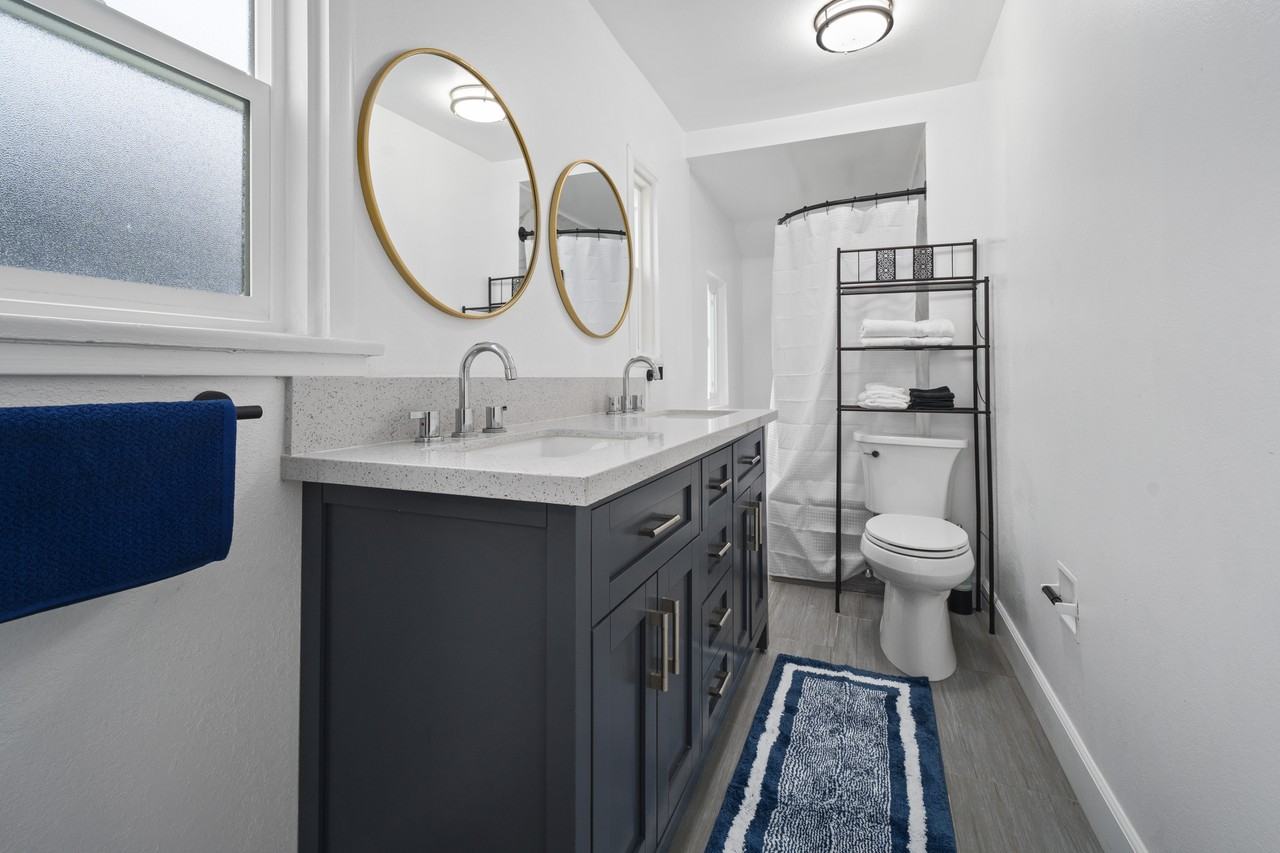 152 E Plymouth St - Photo 3 of 18