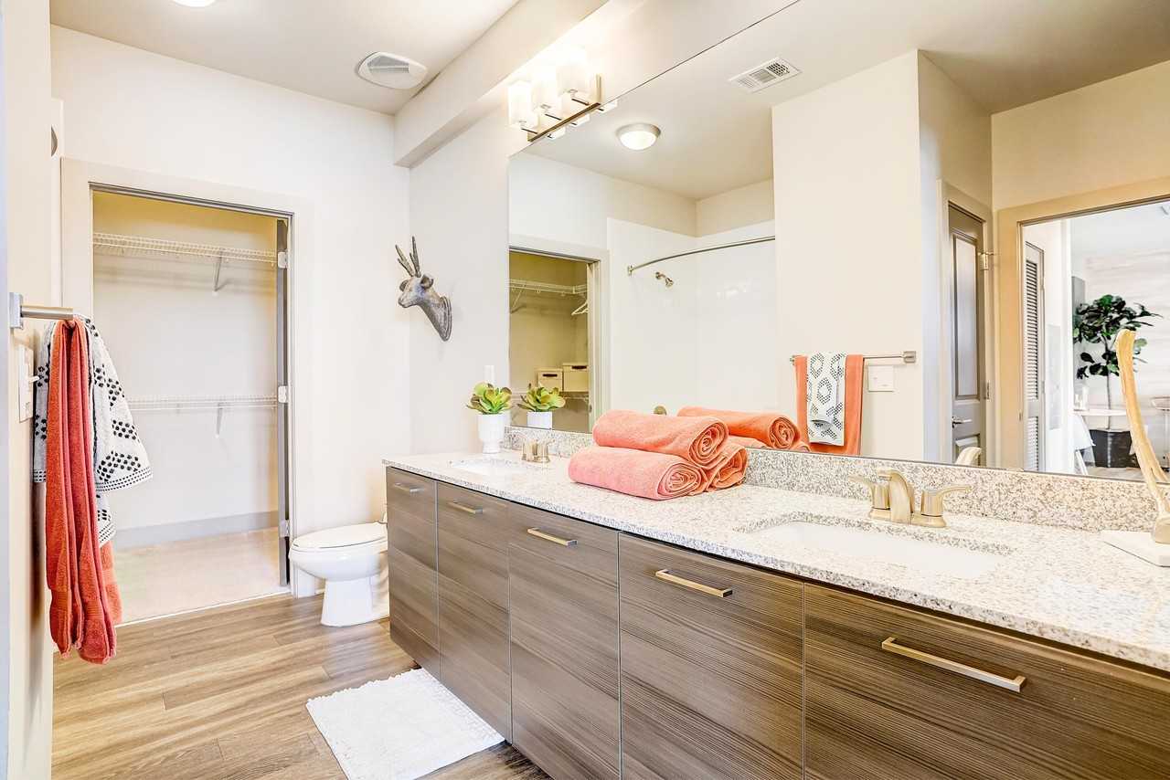 One305 Central - Photo 6 of 44