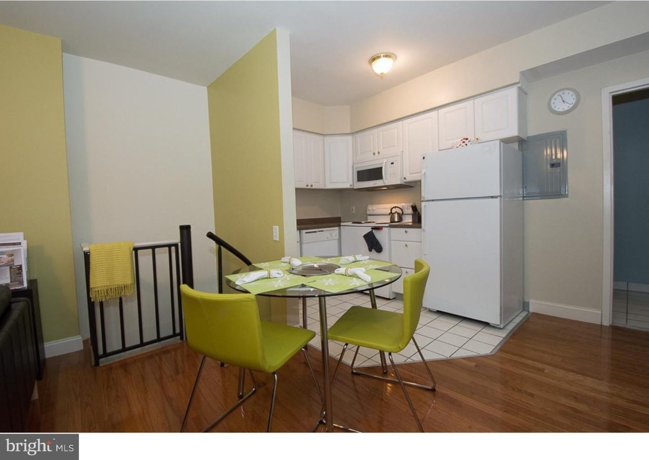 305 S 11th St #10 - Photo 3 of 27
