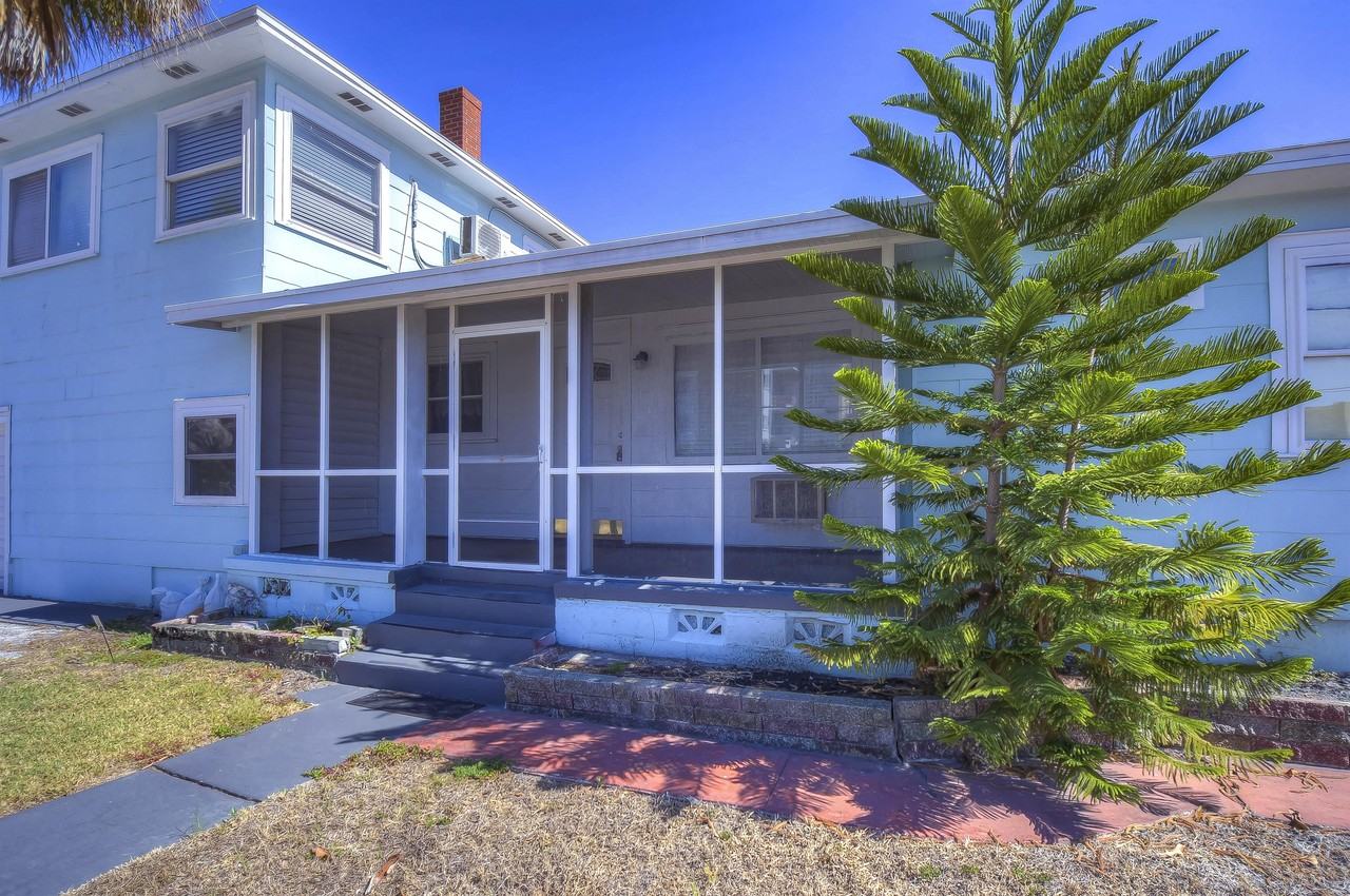 5737 Shore Blvd S #2 - Photo 3 of 6