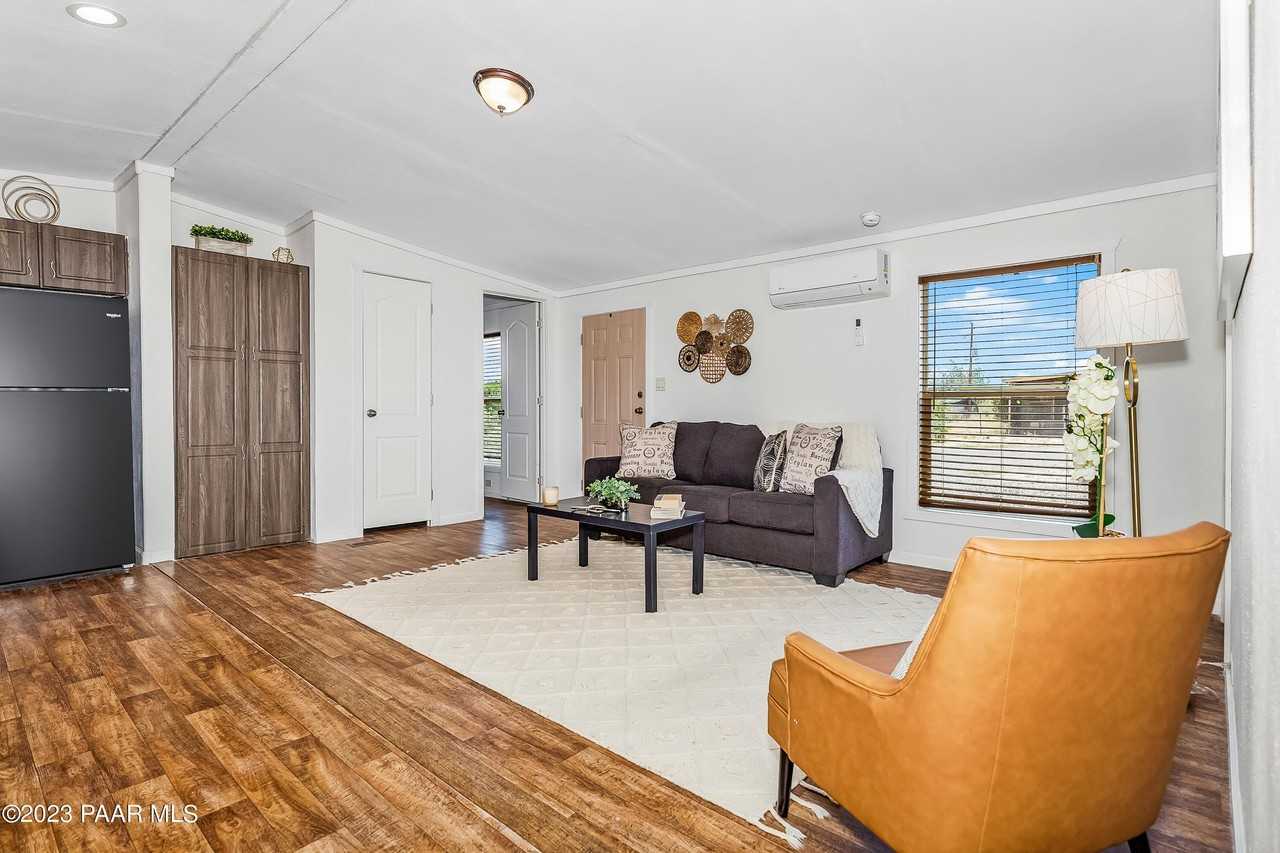 20932 E Deer Valley Ln #1 - Photo 2 of 10