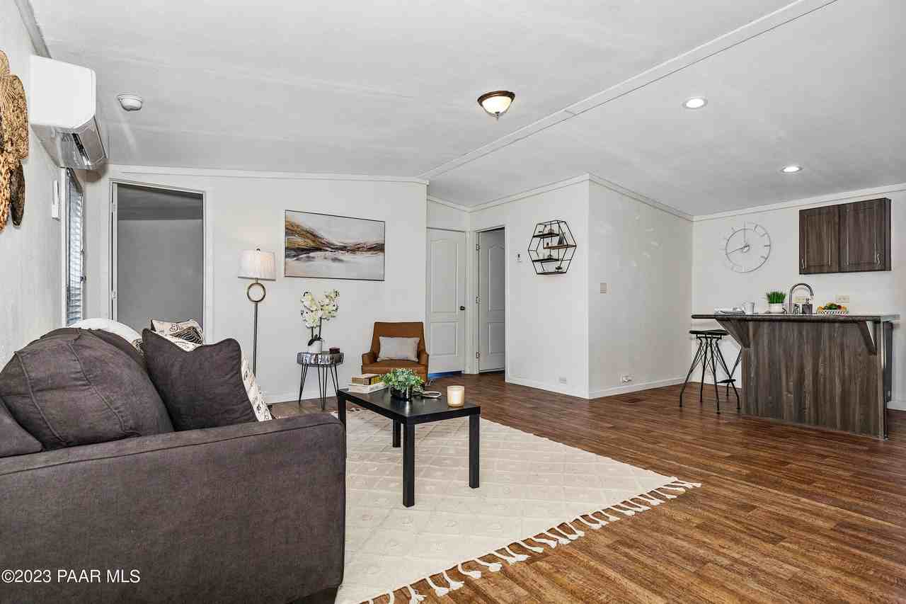 20932 E Deer Valley Ln #1 - Photo 3 of 10