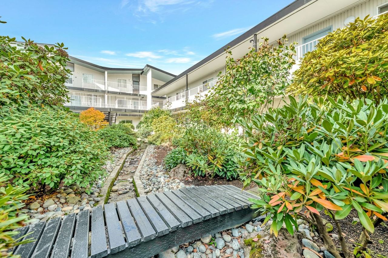 The Larson - Photo 4 of 34