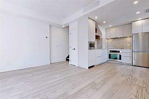 100 River St #TH07 - Photo 3 of 28