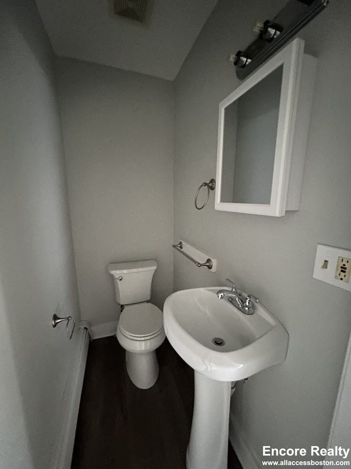 6 Swetts Ct - Photo 5 of 17