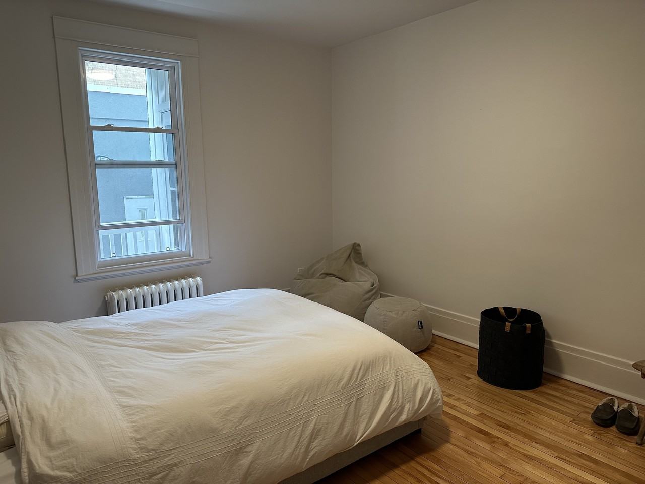 1293 Rue Saint-Zotique East - Photo 2 of 8