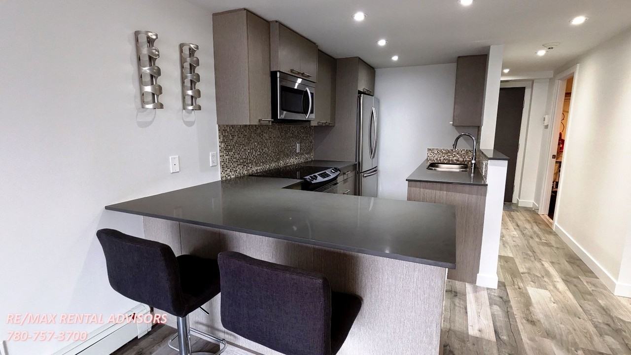 916 Memorial Dr Nw - Photo 2 of 16