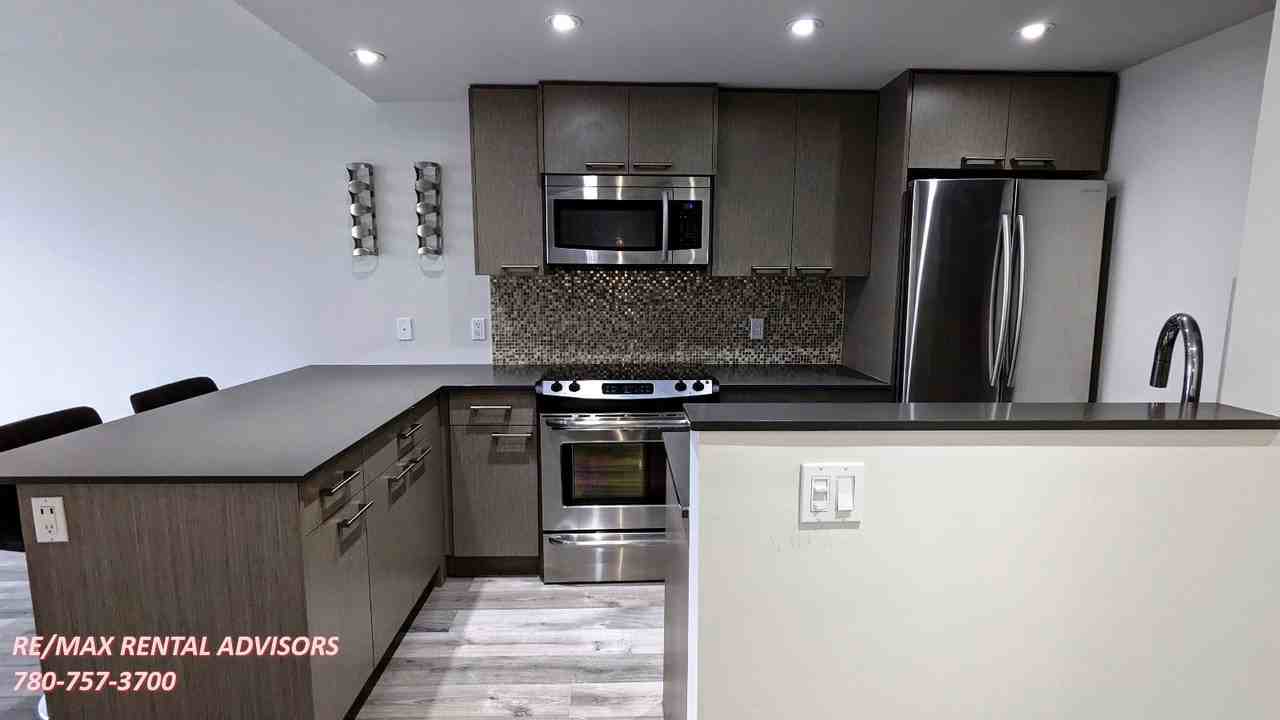 916 Memorial Dr Nw - Photo 3 of 16