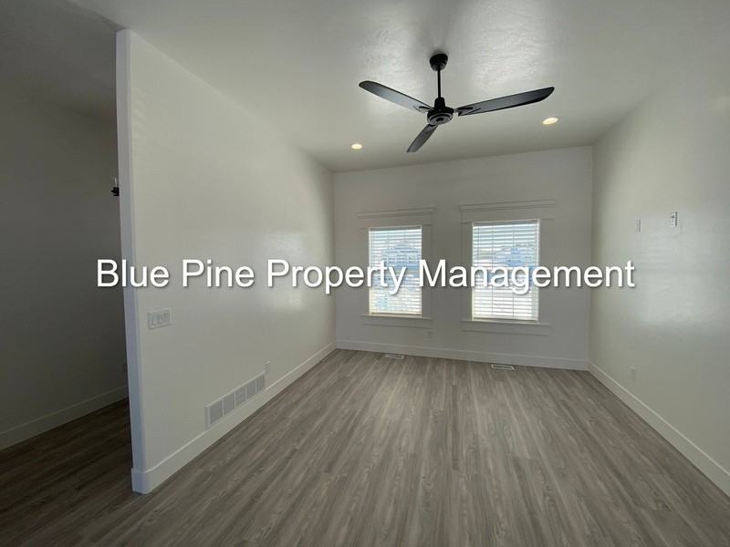 4331 N Catalina Ave - Photo 4 of 19