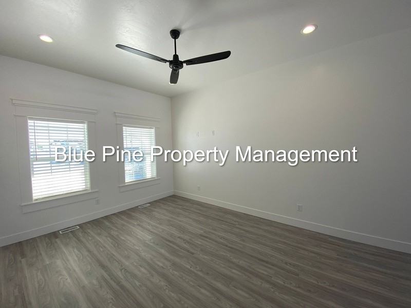 4331 N Catalina Ave - Photo 5 of 19