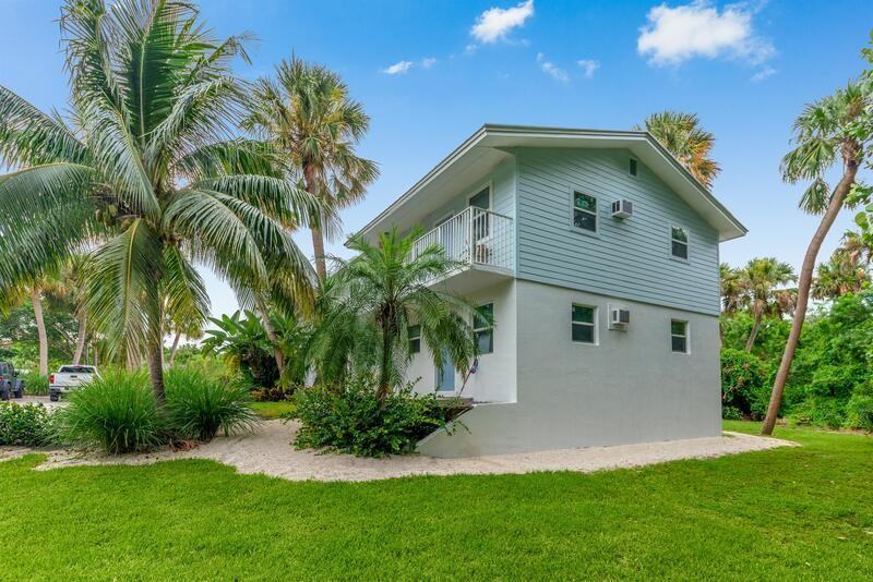 2121 Ne Park St - Photo 2 of 14