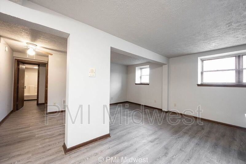 3715 N Meridian St, Indianapolis, IN 46208-4345 - Photo 3 of 38