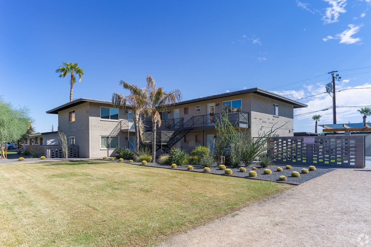 Tuscany Apartments - Photo 2 of 6