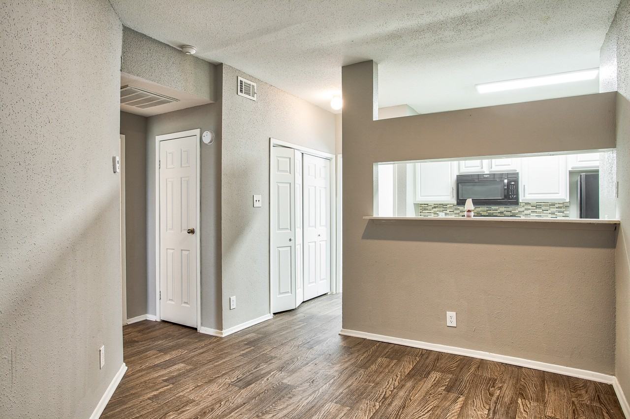 Hidden Ridge On The Canal - Photo 3 of 26