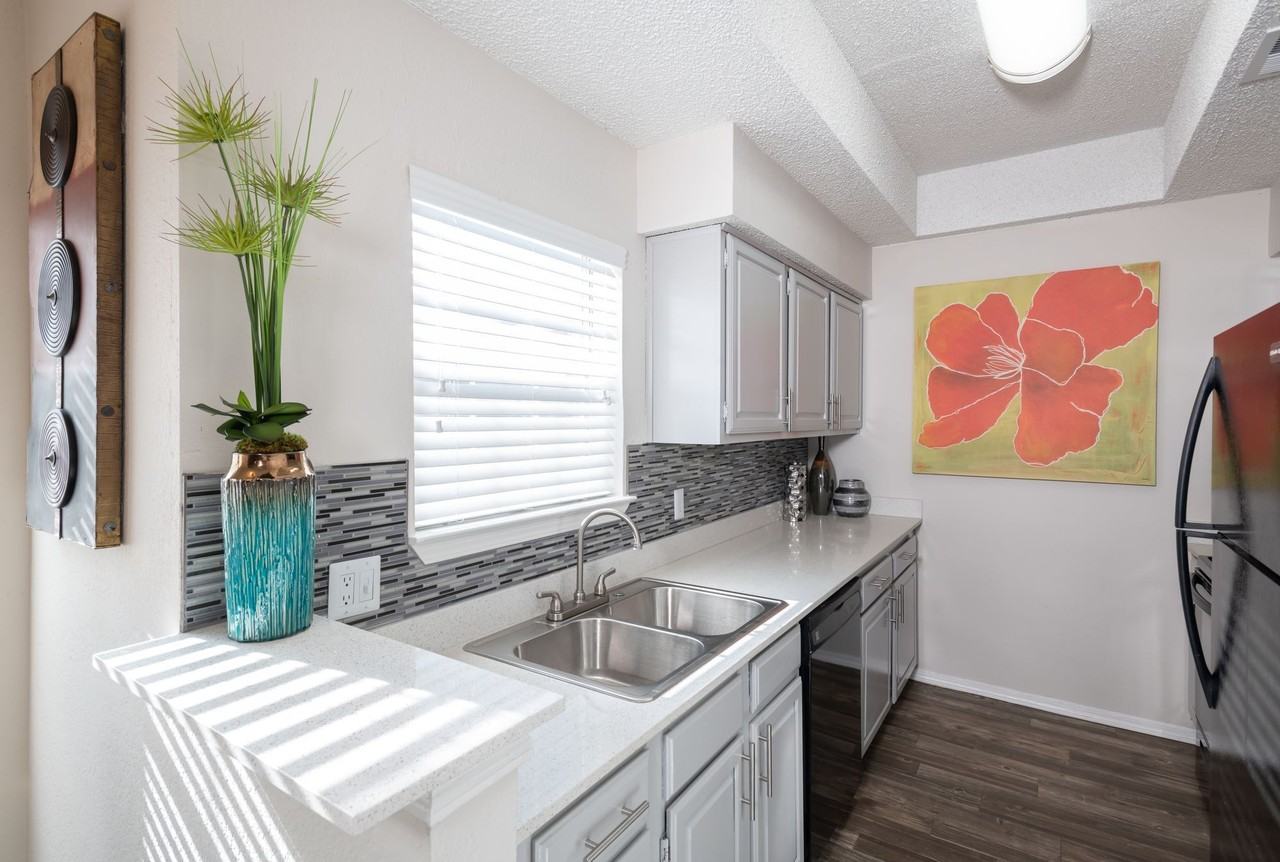 Copper Chase - Photo 7 of 17