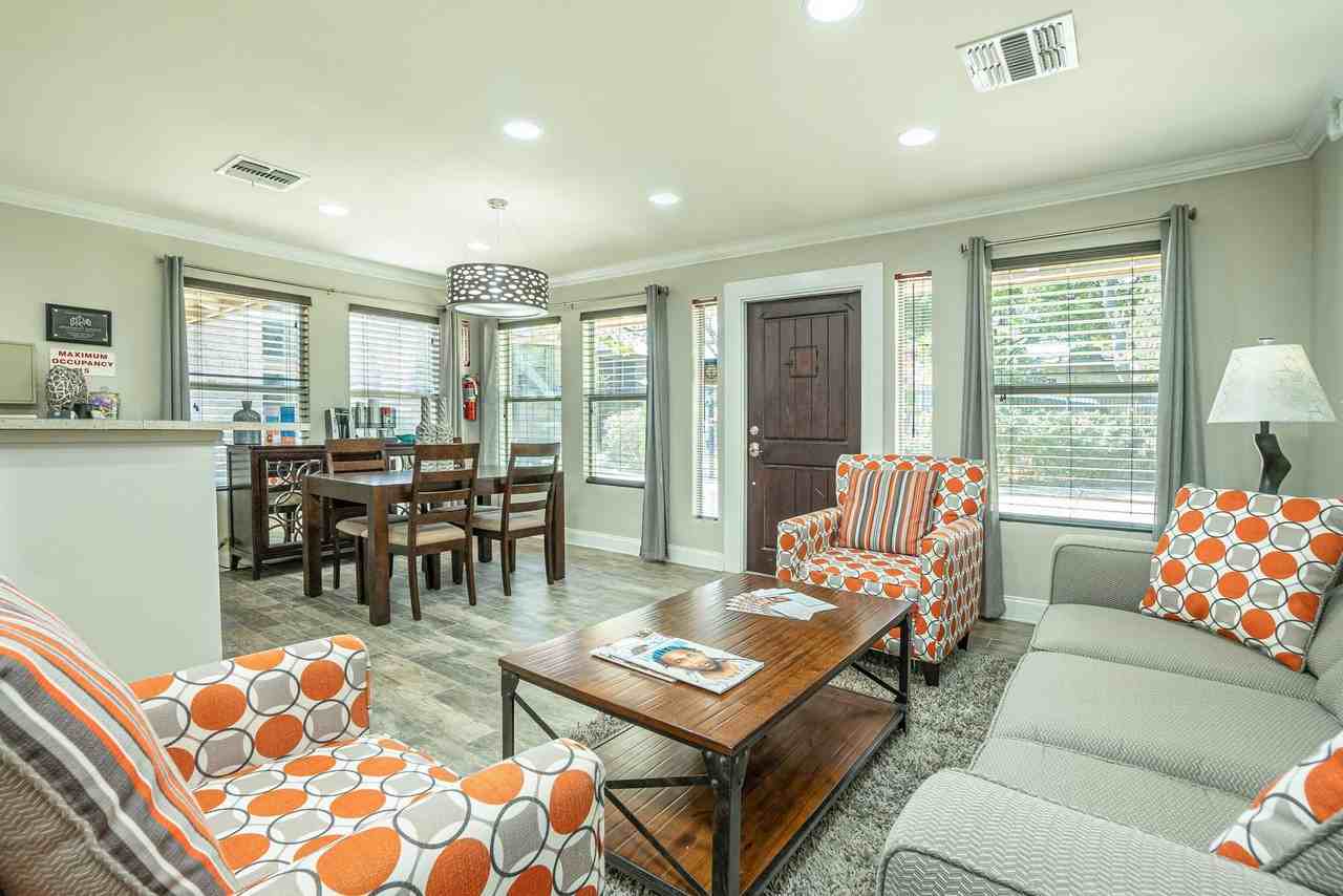 Gold Talon - Photo 5 of 26