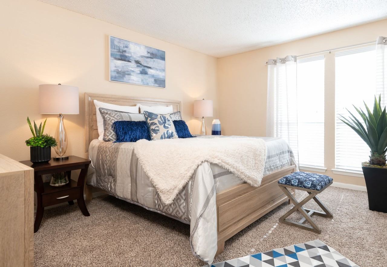 Highlands Creek Apartments - Photo 5 of 33