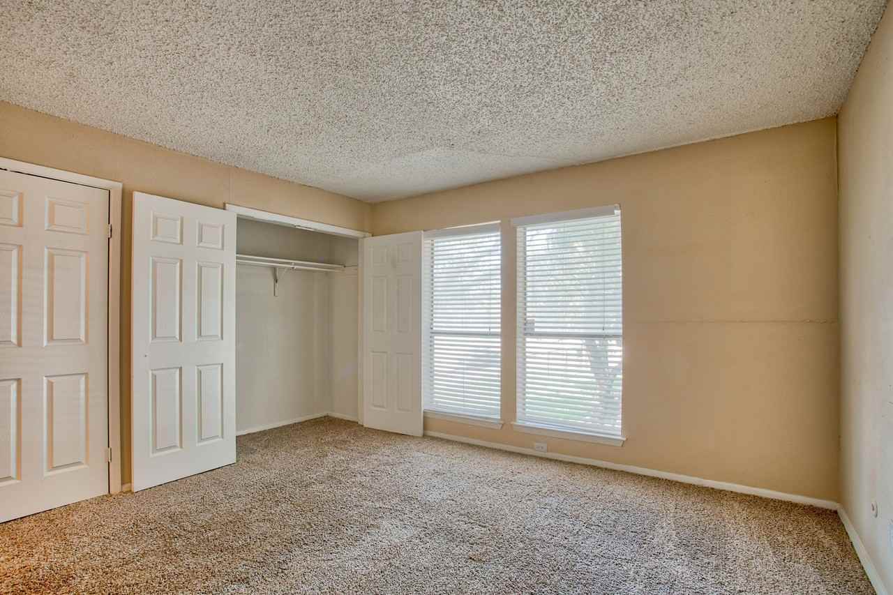 Highlands Creek Apartments - Photo 7 of 27