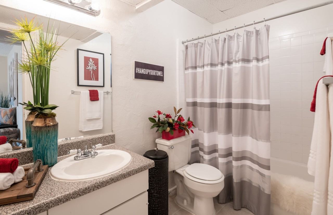 Valley Creek Apartments - Photo 6 of 12