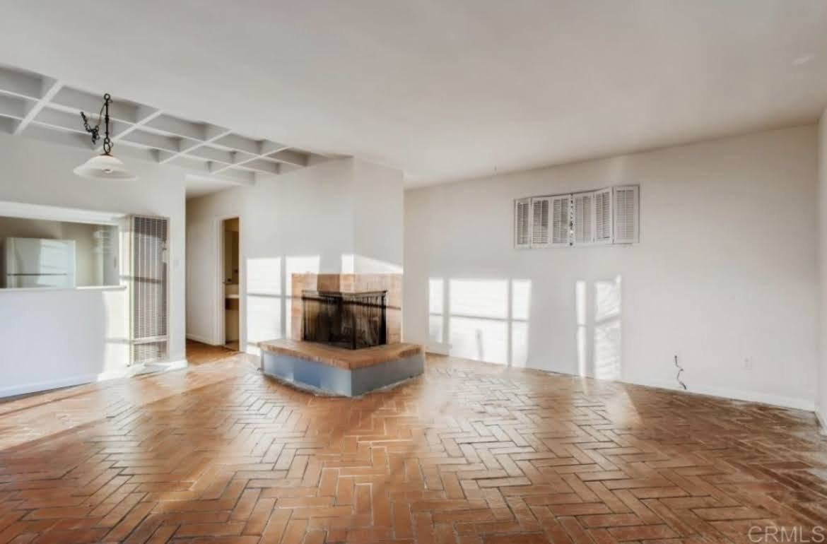 494 Avenida Primavera - Photo 2 of 5