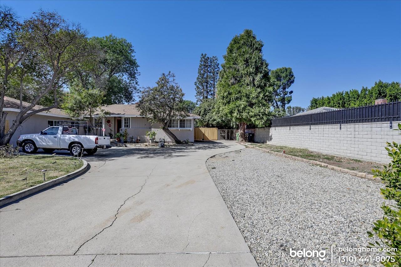 8833 Paso Robles Ave - Photo 2 of 27