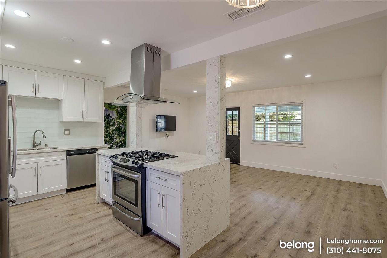 8833 Paso Robles Ave - Photo 7 of 27