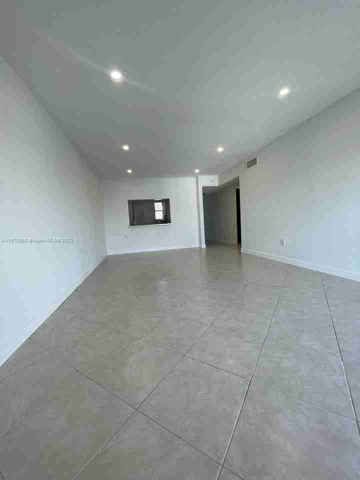 1800 W 54th St - Photo 2 of 20