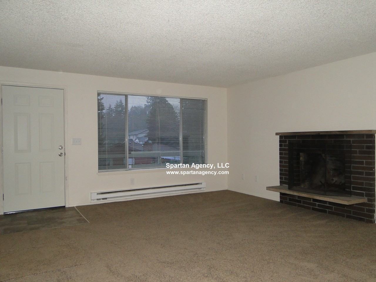 10516 29th Street East - Photo 2 of 12