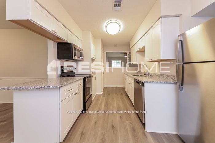 613 N Briery Rd - Photo 3 of 18