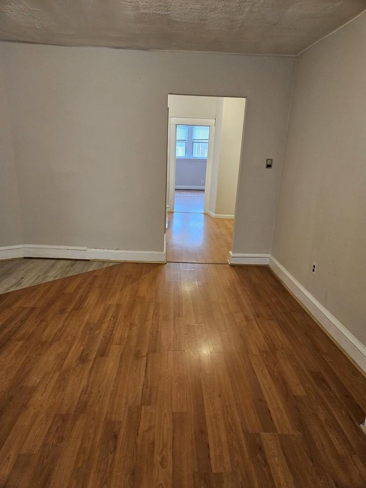622 E Godfrey Ave #1 - Photo 2 of 22